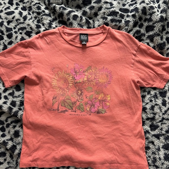 Urban Outfitters Tops - Floral Graphic T-Shirt - Coral